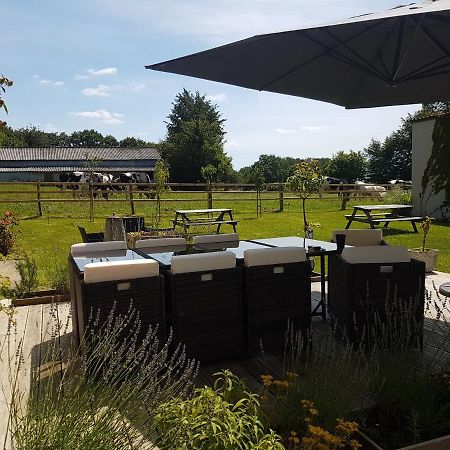 La Bastide Du Bonheur Chambres et Tables D'Hôtes Ger  Extérieur photo